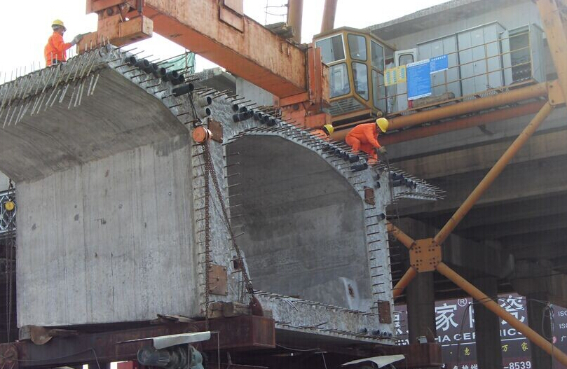 方工手拉葫蘆橋梁使用圖